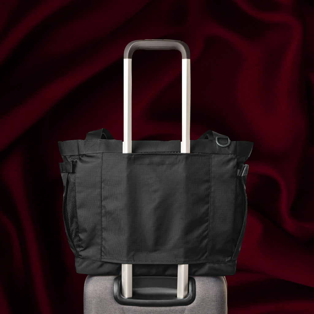 The Travel Tote